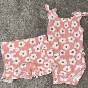 Rabbit + Bear Organic - 6-9m - bay girl’s ribbed floral set